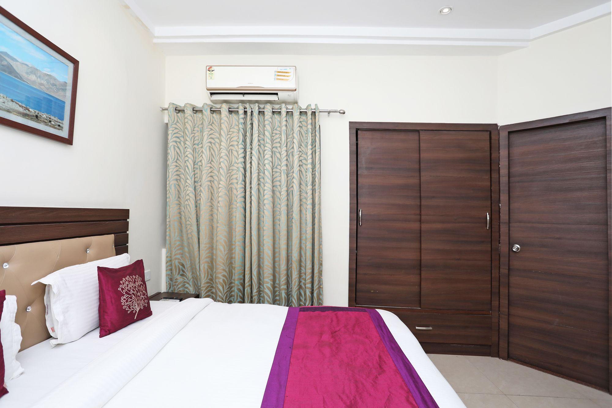 Oyo Flagship 11406 Indira Nagar Hotel 2*